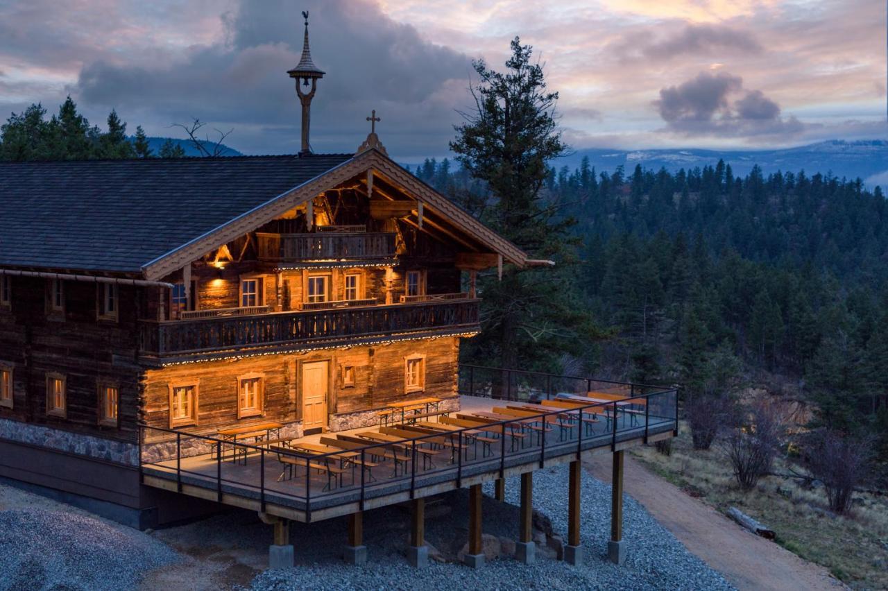 Sparkling Hill Resort And Spa - Adults-Only Resort Вернон Екстер'єр фото