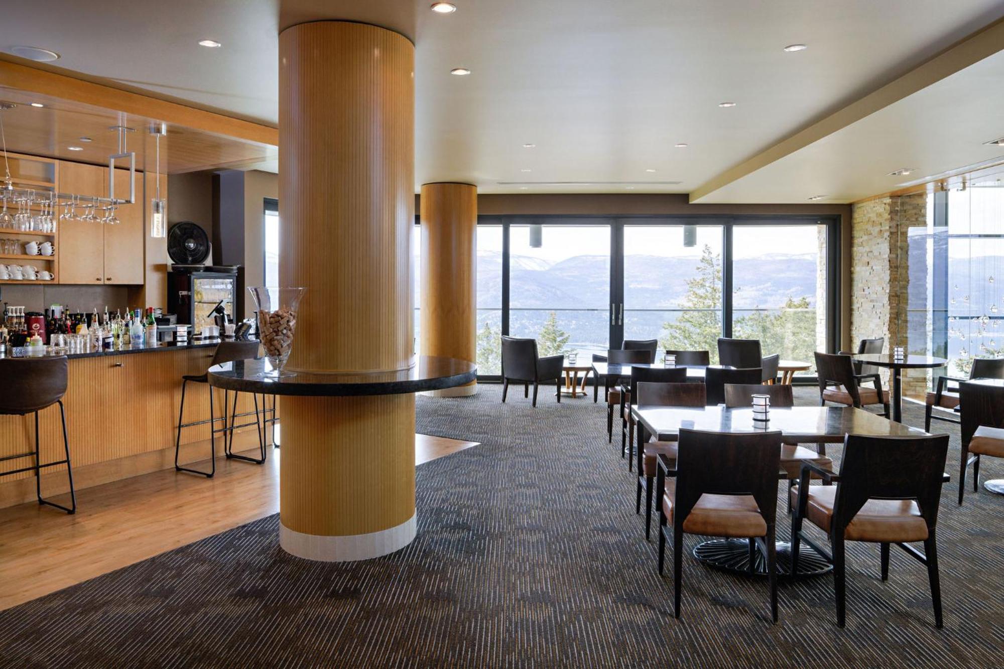 Sparkling Hill Resort And Spa - Adults-Only Resort Вернон Екстер'єр фото