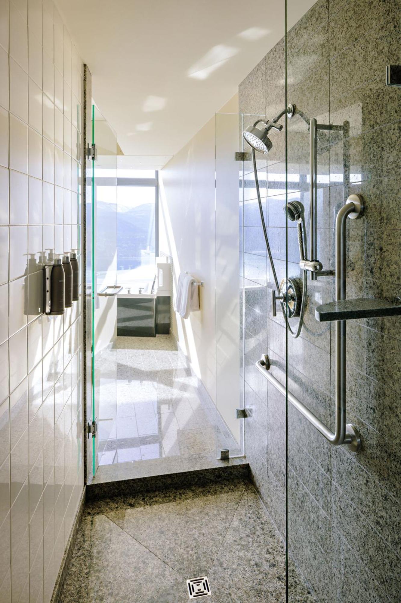 Sparkling Hill Resort And Spa - Adults-Only Resort Вернон Екстер'єр фото
