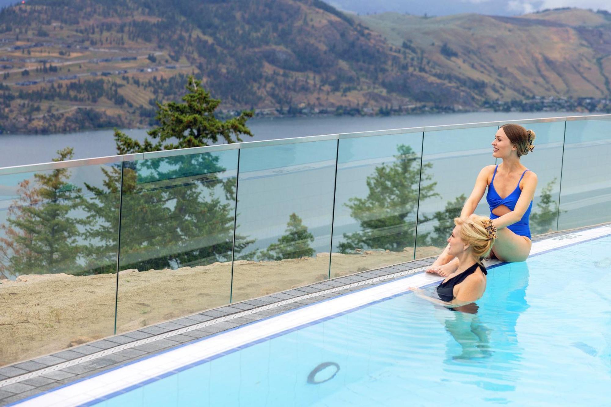 Sparkling Hill Resort And Spa - Adults-Only Resort Вернон Екстер'єр фото