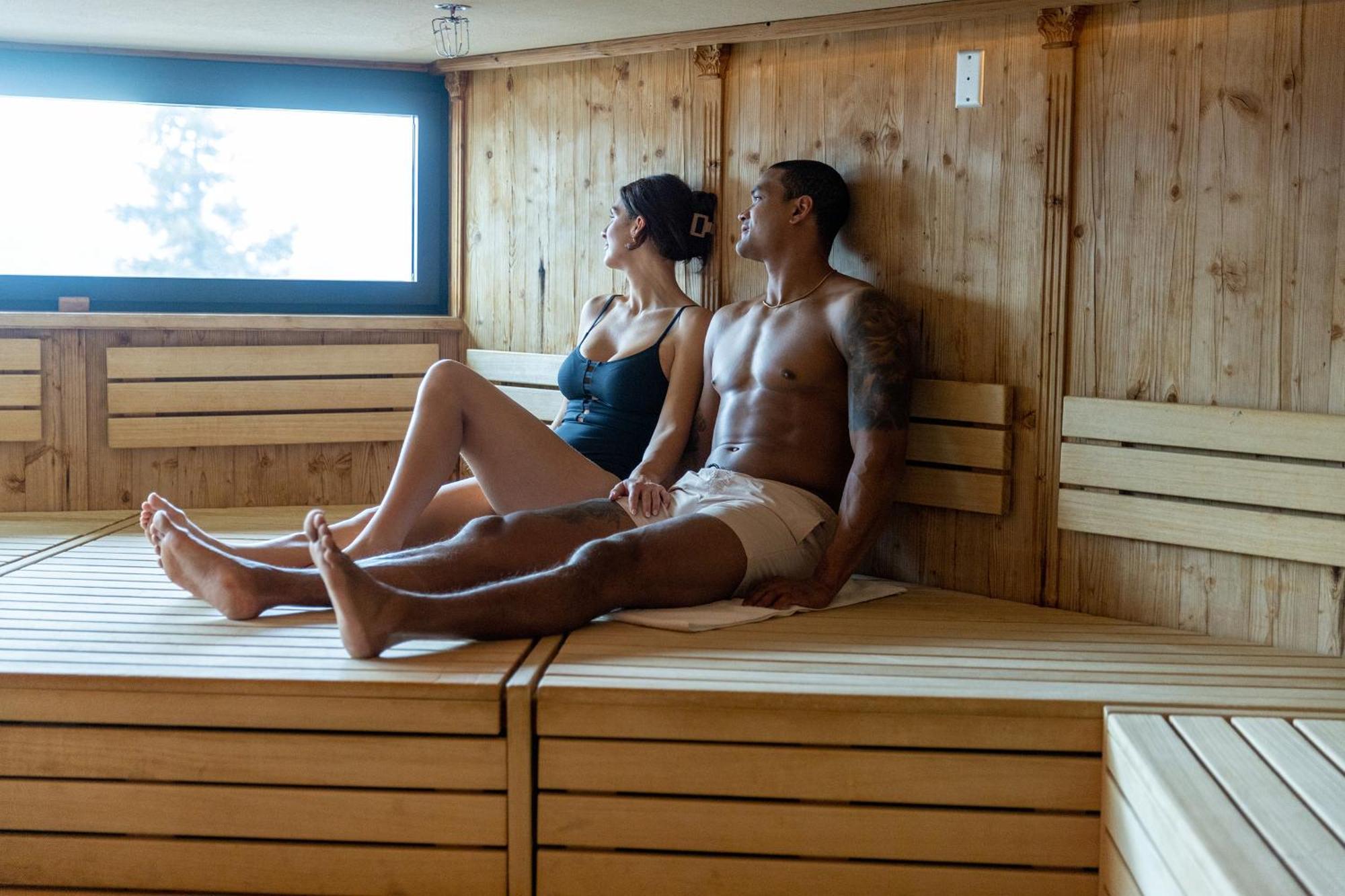 Sparkling Hill Resort And Spa - Adults-Only Resort Вернон Екстер'єр фото