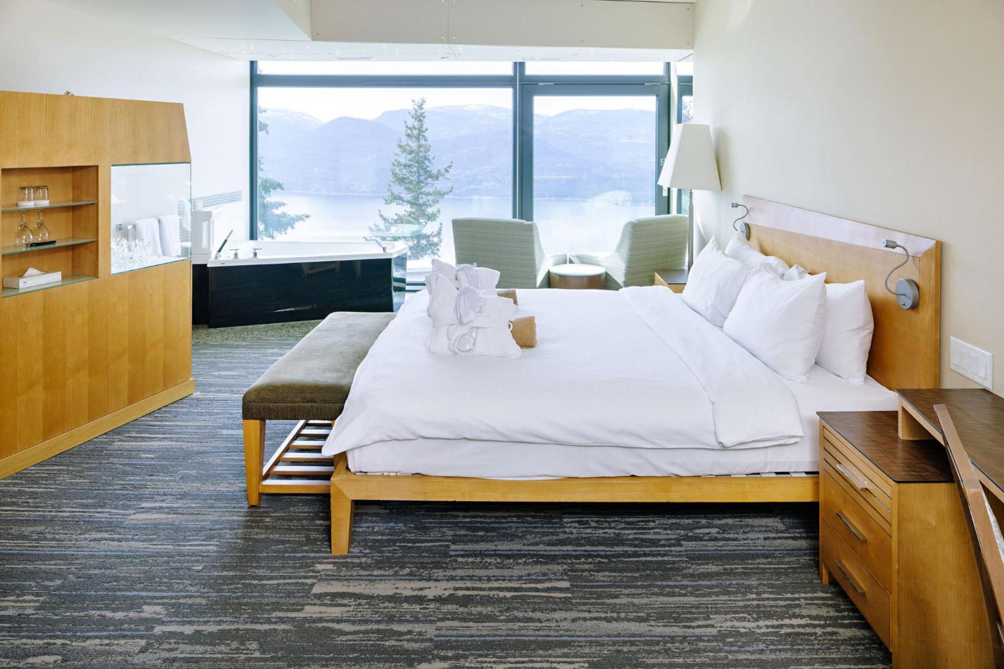 Sparkling Hill Resort And Spa - Adults-Only Resort Вернон Екстер'єр фото