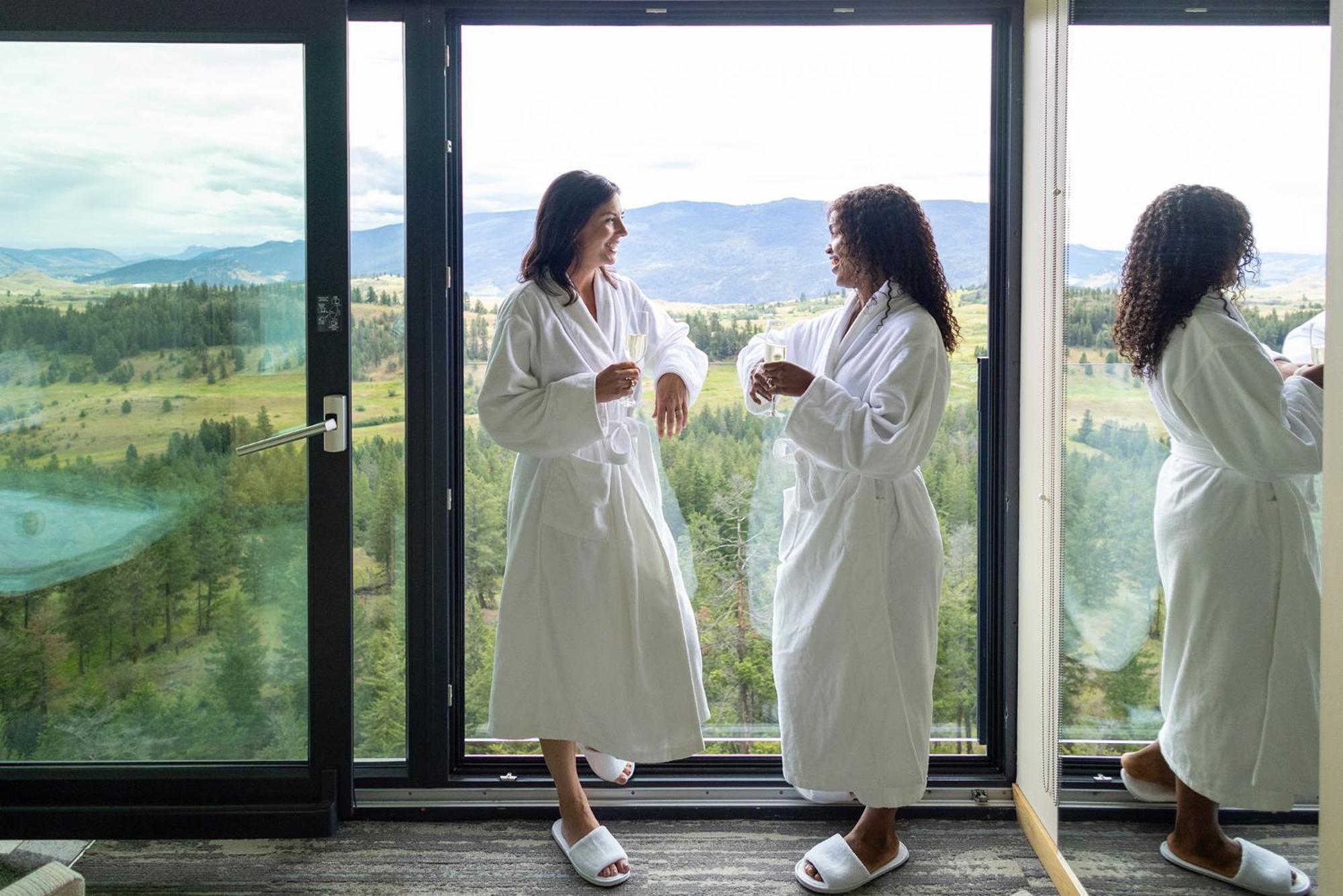 Sparkling Hill Resort And Spa - Adults-Only Resort Вернон Екстер'єр фото