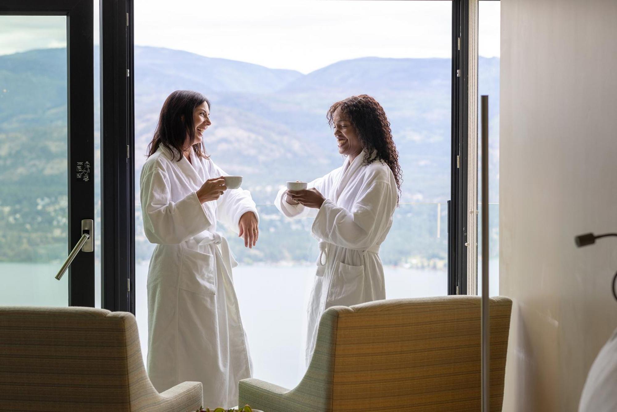 Sparkling Hill Resort And Spa - Adults-Only Resort Вернон Екстер'єр фото