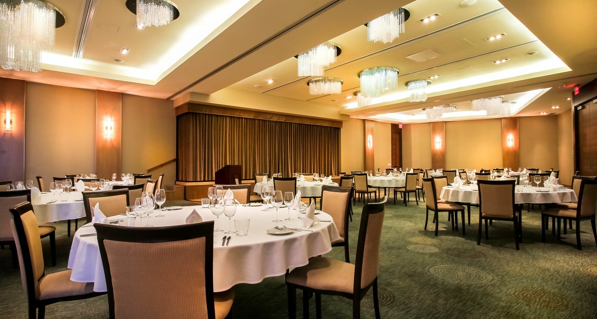 Sparkling Hill Resort And Spa - Adults-Only Resort Вернон Екстер'єр фото